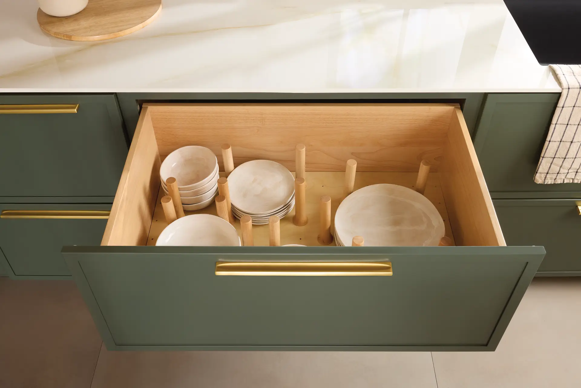 Adjustable Drawer Pegs for dishware